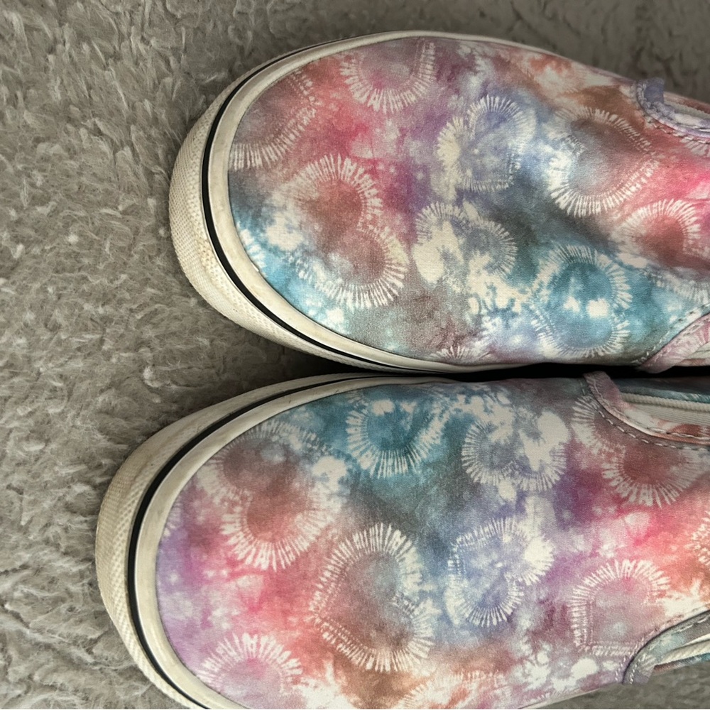 Vans Kids Sneakers in Pink and Blue Tie-Dye Slip On - Picture 3 of 6